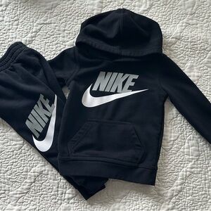 Nike Toddler Black Hoodie and pants set